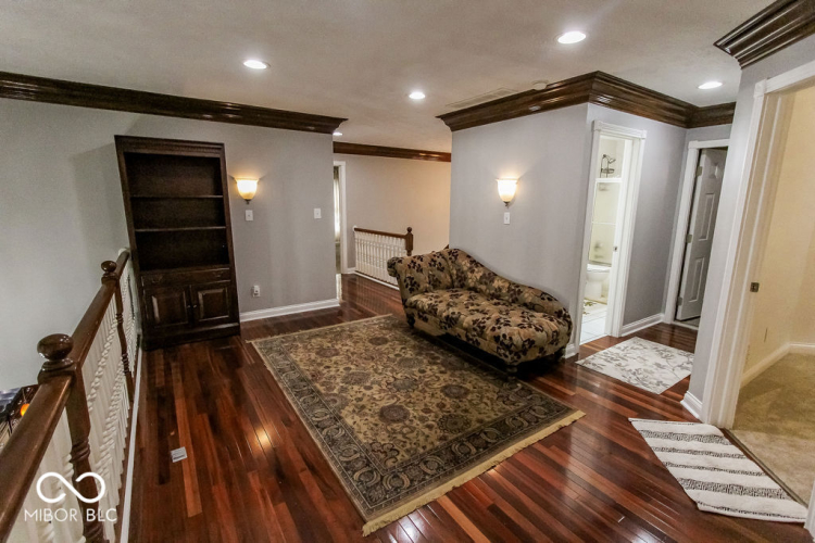 Listing Image 58