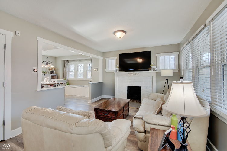 Listing Image 2