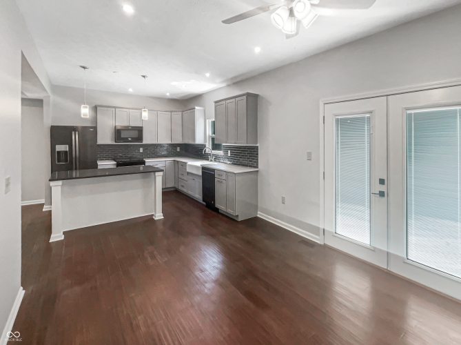 Listing Image 13