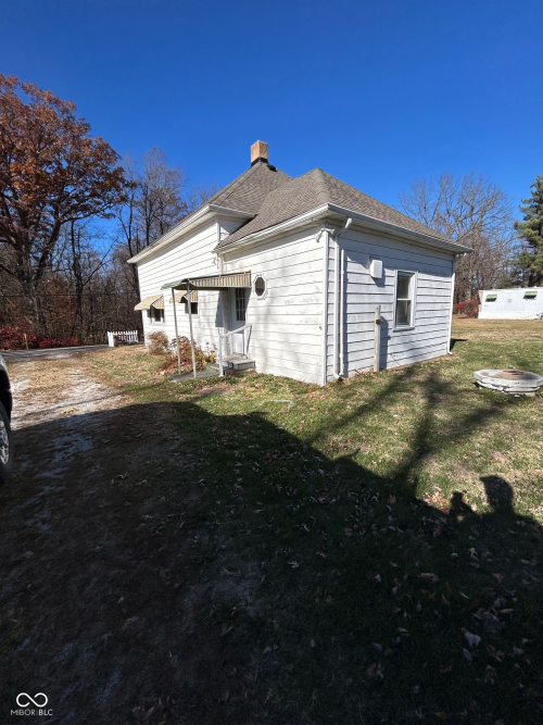Listing Image 5