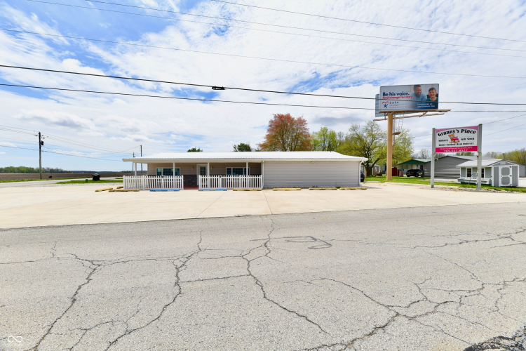 Listing Image 1