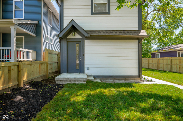 Listing Image 5