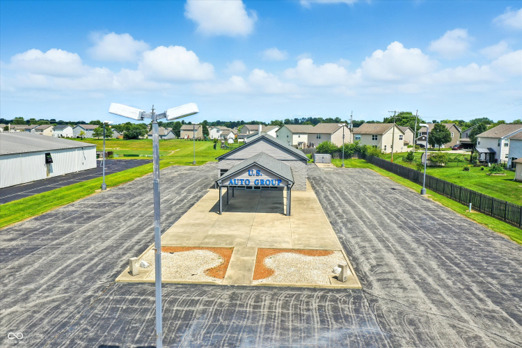 Listing Image 11
