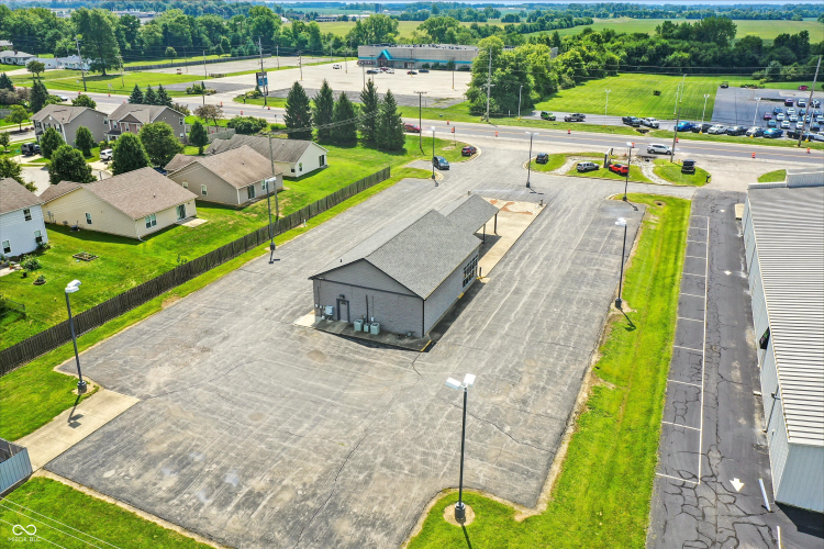 Listing Image 12