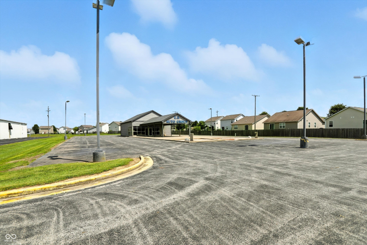 Listing Image 7