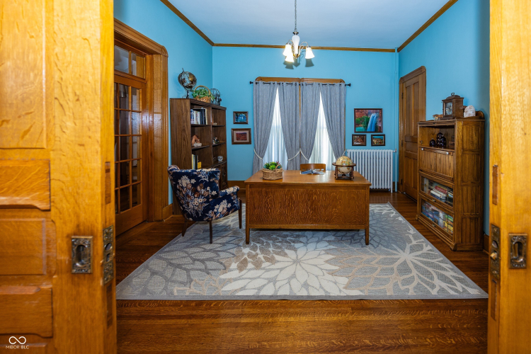 Listing Image 11