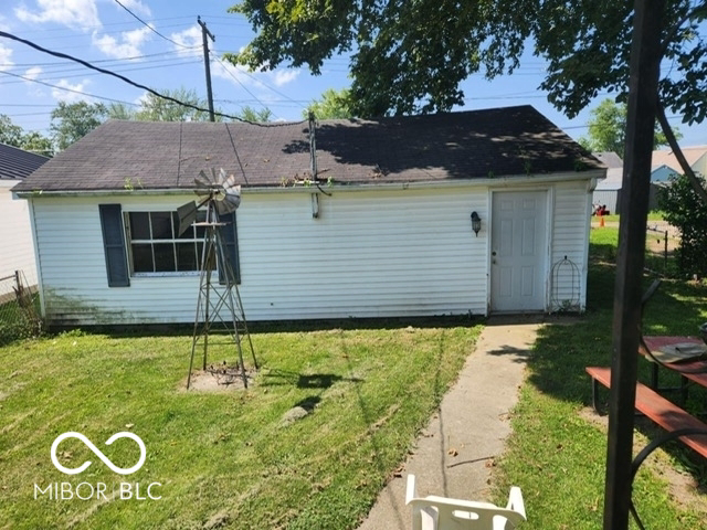 Listing Image 5