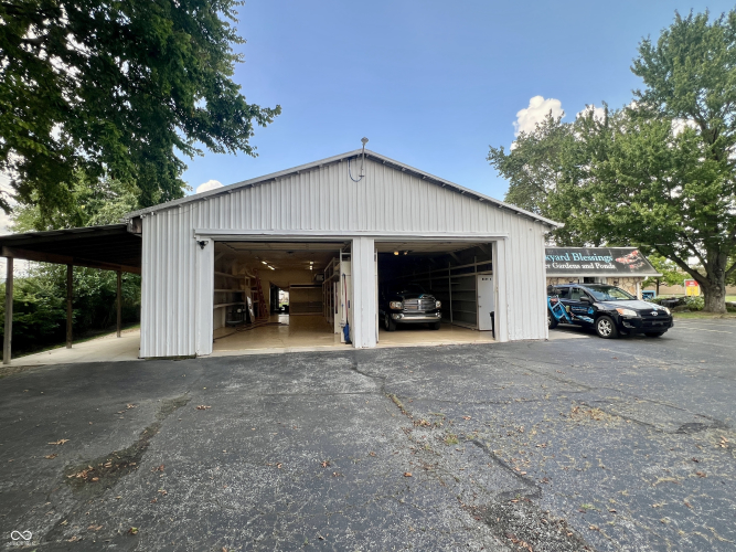Listing Image 18