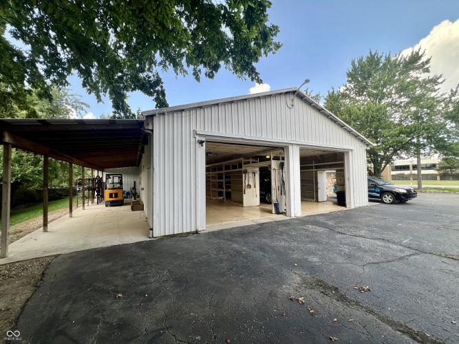 Listing Image 19