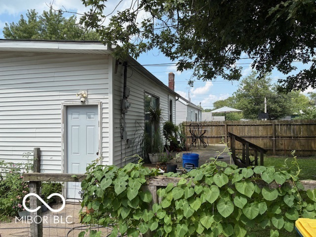 Listing Image 3