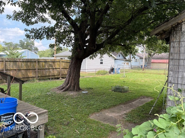 Listing Image 4