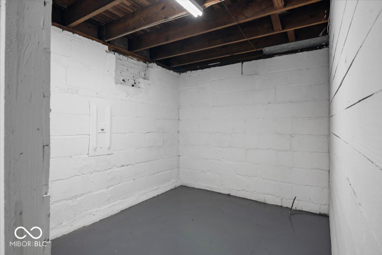 Listing Image 25