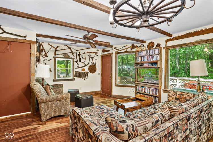 Listing Image 13