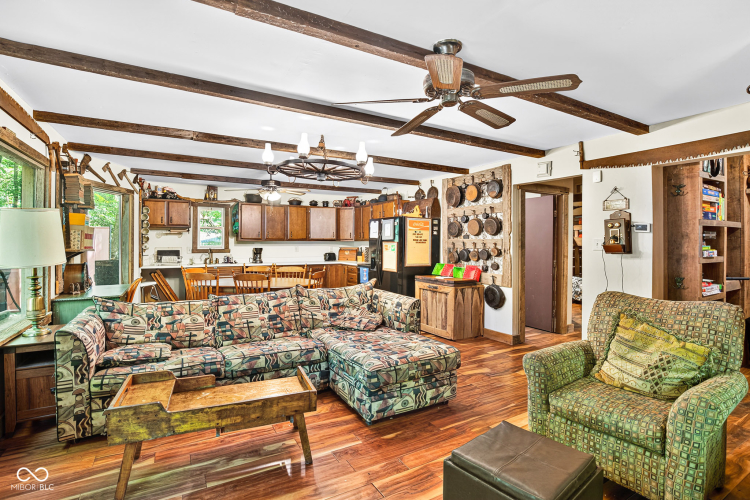 Listing Image 14