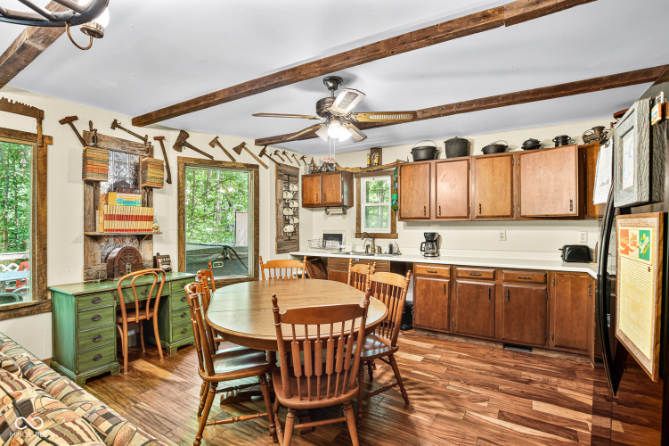 Listing Image 10