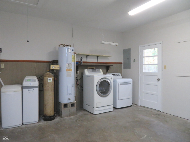 Listing Image 44