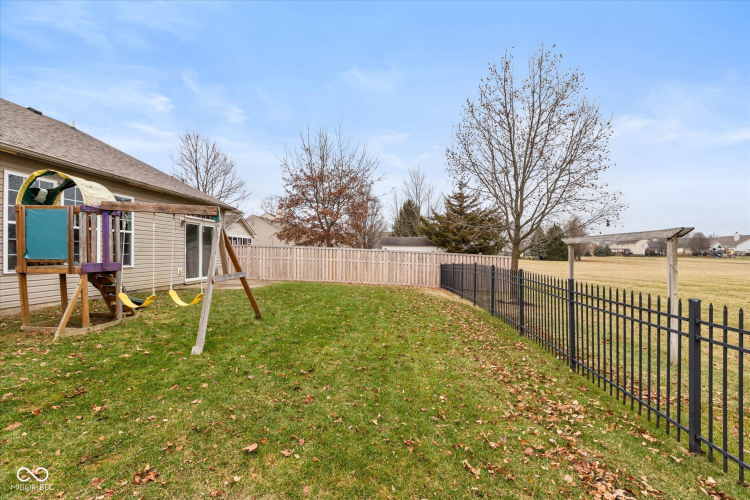 Listing Image 32