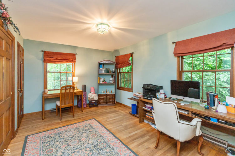 Listing Image 15