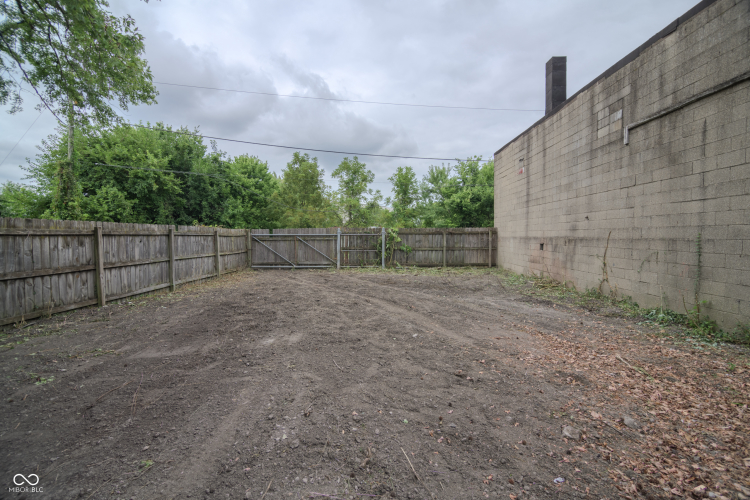 Listing Image 13
