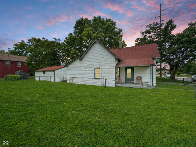 Listing Image 11