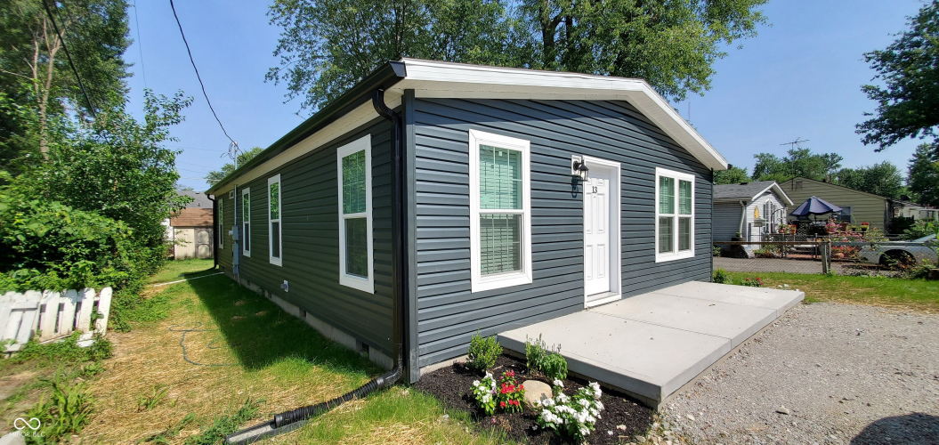Listing Image 7