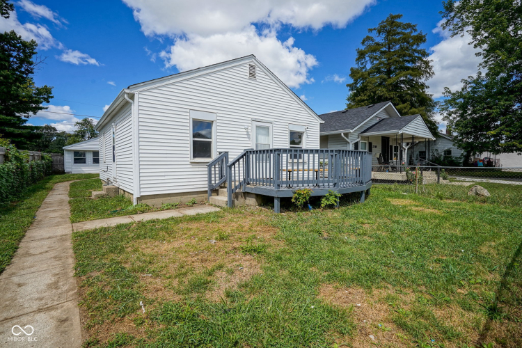 Listing Image 3