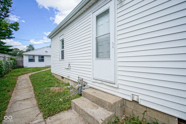 Listing Image 21