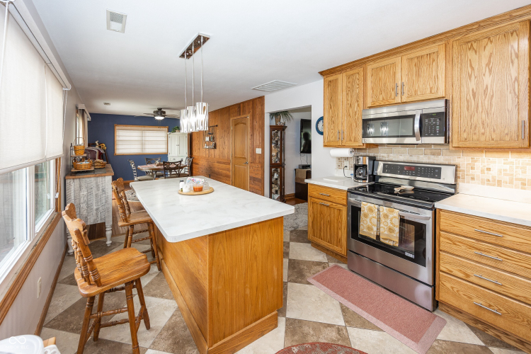 Listing Image 7
