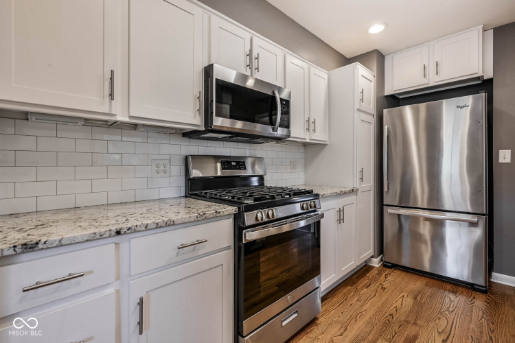 Listing Image 15