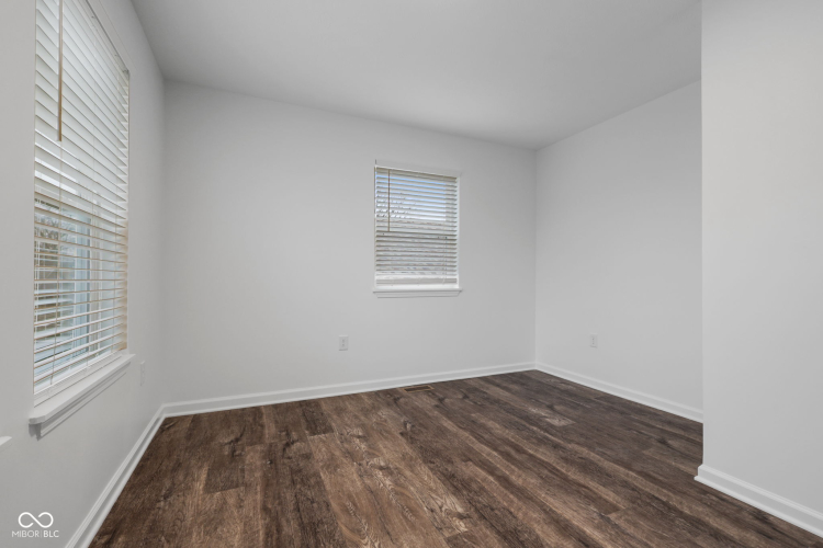 Listing Image 30