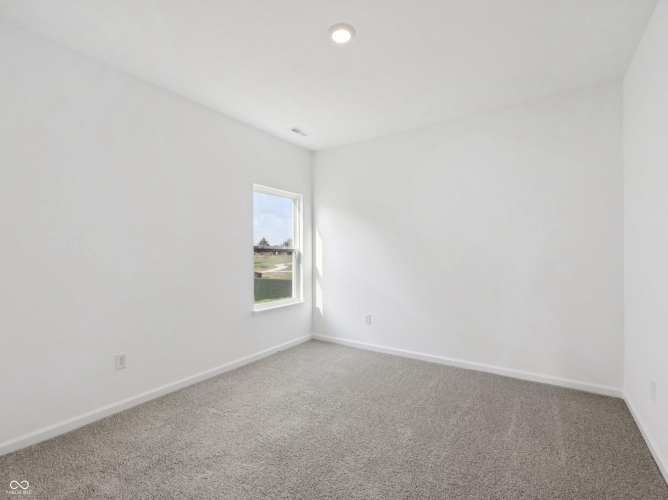 Listing Image 24