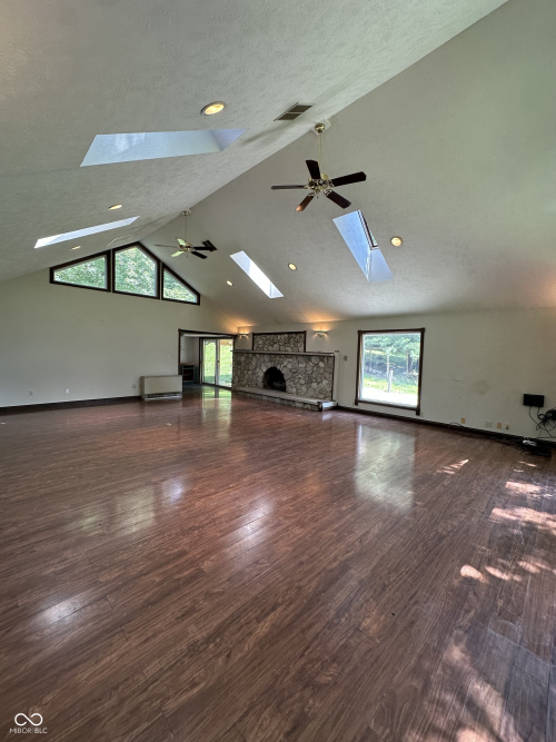 Listing Image 28