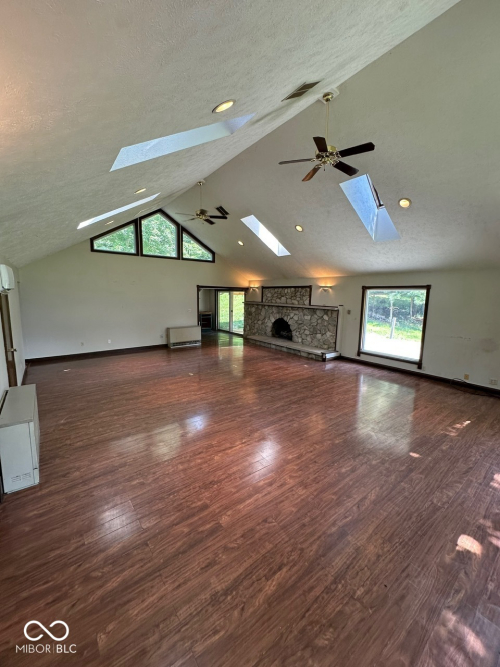 Listing Image 33