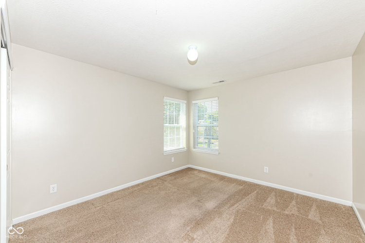 Listing Image 28