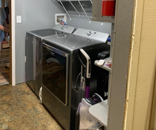 Listing Image 10