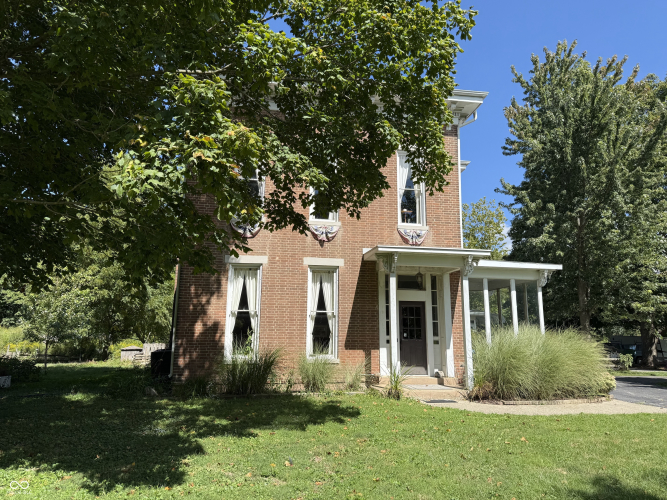 Listing Image 5