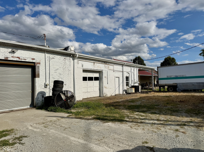 Listing Image 24