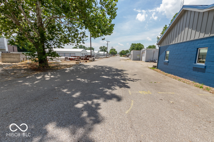 Listing Image 11