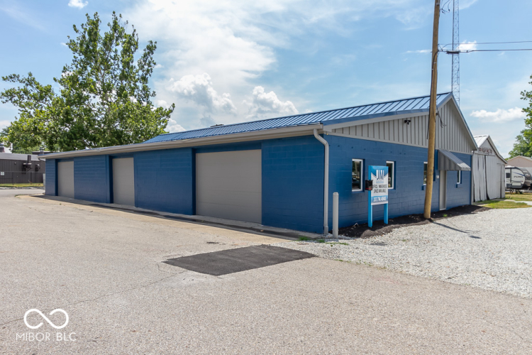 Listing Image 12