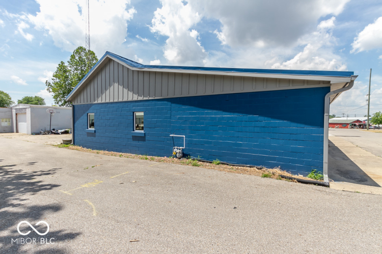 Listing Image 9
