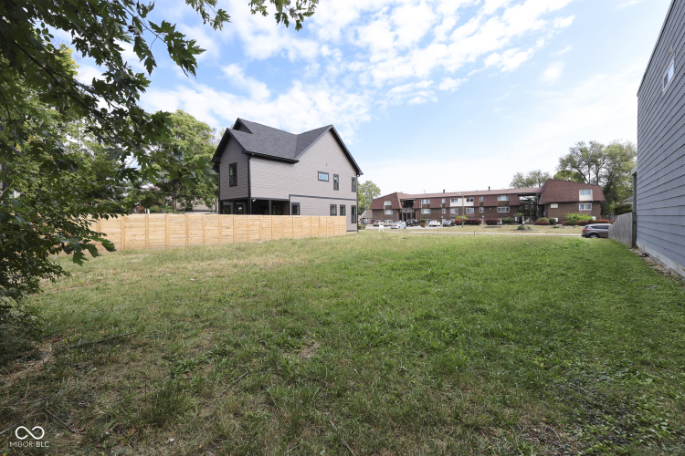 Listing Image 15