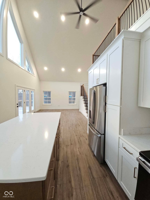 Listing Image 9