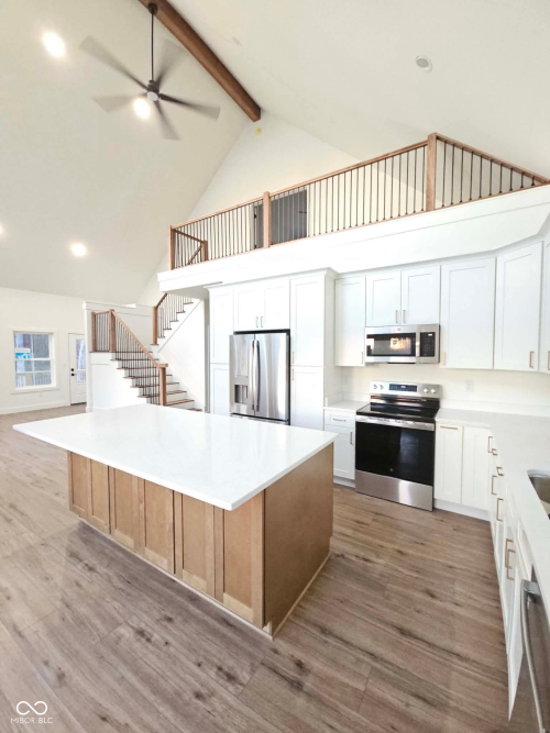 Listing Image 10