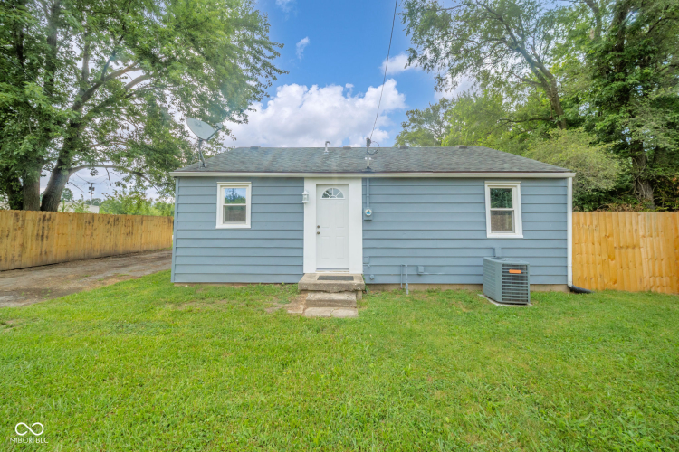Listing Image 19