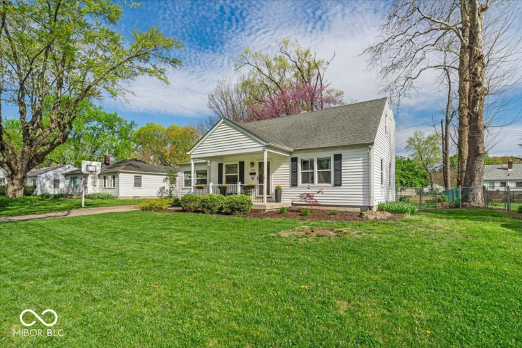Listing Image 3