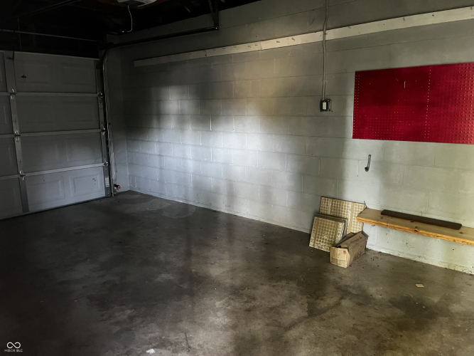 Listing Image 29