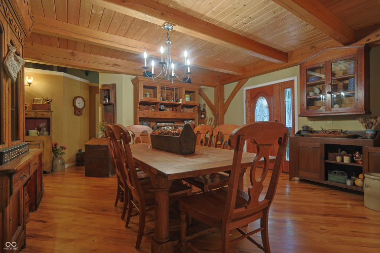 Listing Image 5