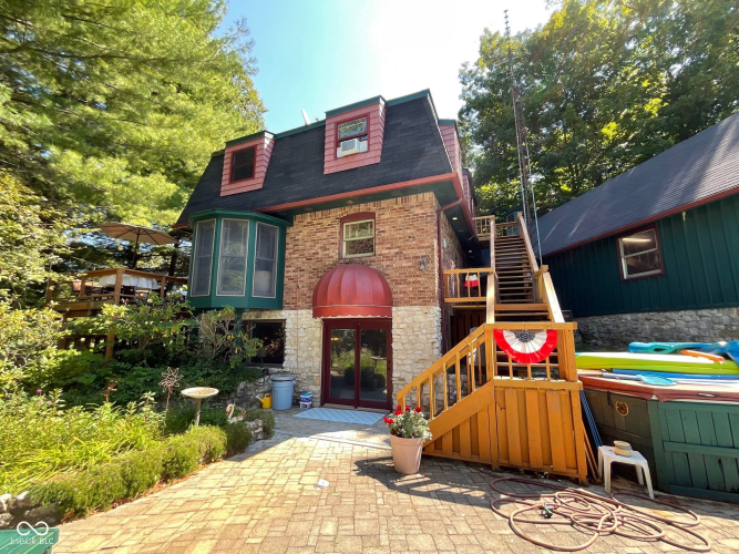 Listing Image 4