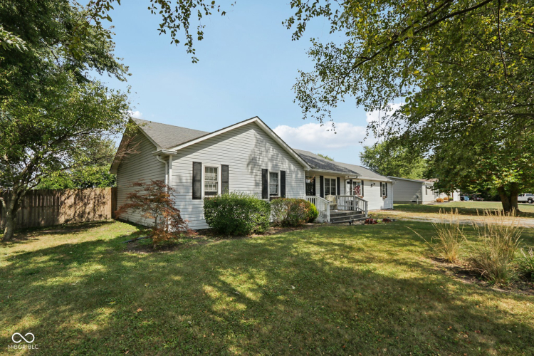 Listing Image 6