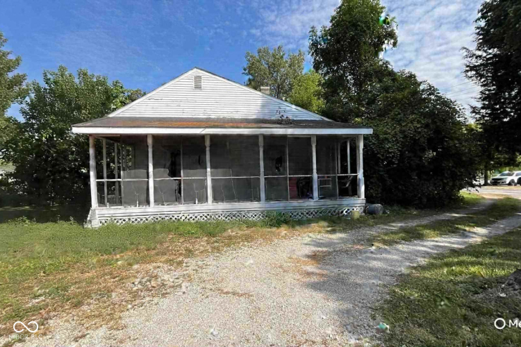 Listing Image 4